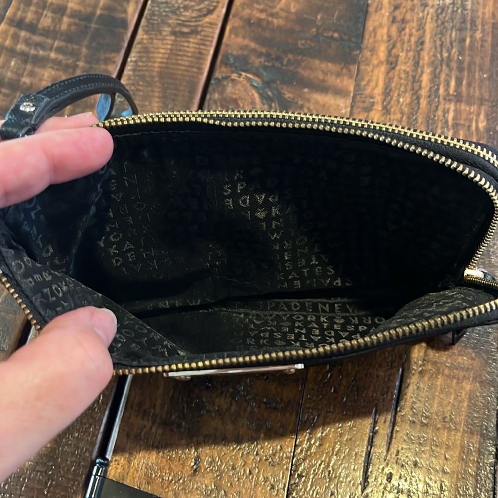 Kate Spade Wilson Road Leoni Black Nylon Wristlet Gold Zip Wallet Clutch - Picture 4 of 6